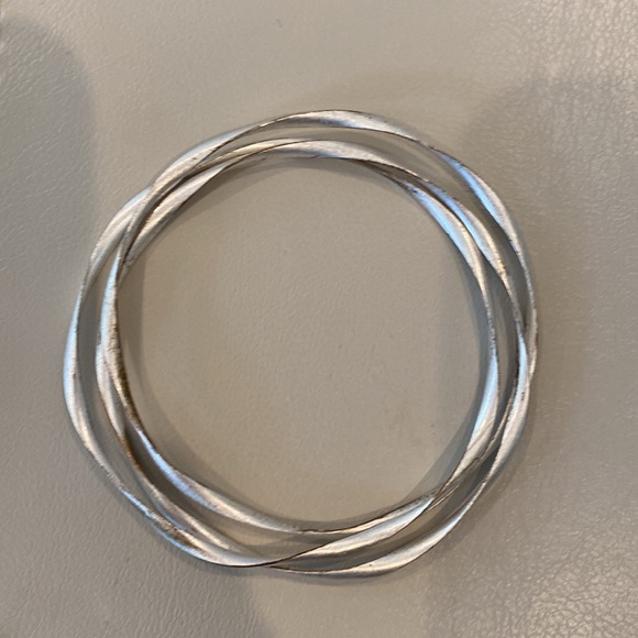 Connected Silver bangles - Picture 2 of 3